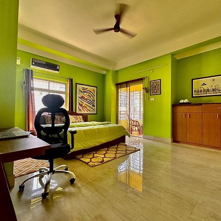 Three Little Birds Homestay Ґувахаті Екстер'єр фото