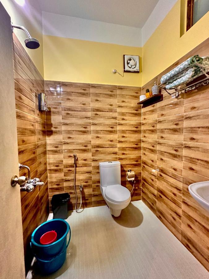 Three Little Birds Homestay Ґувахаті Екстер'єр фото