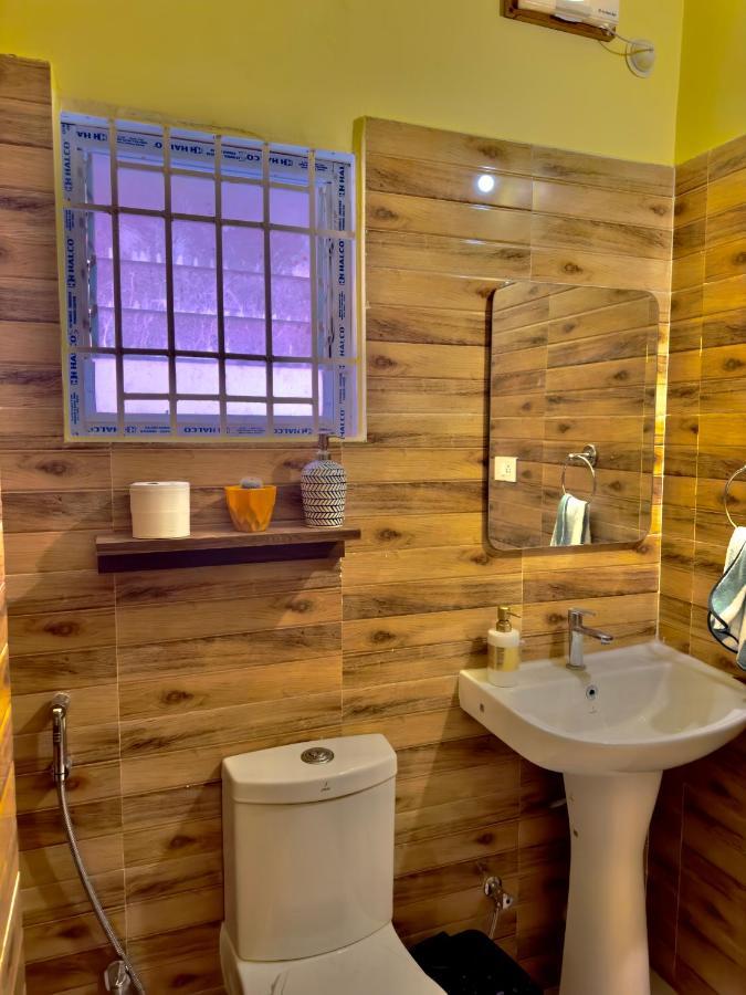 Three Little Birds Homestay Ґувахаті Екстер'єр фото