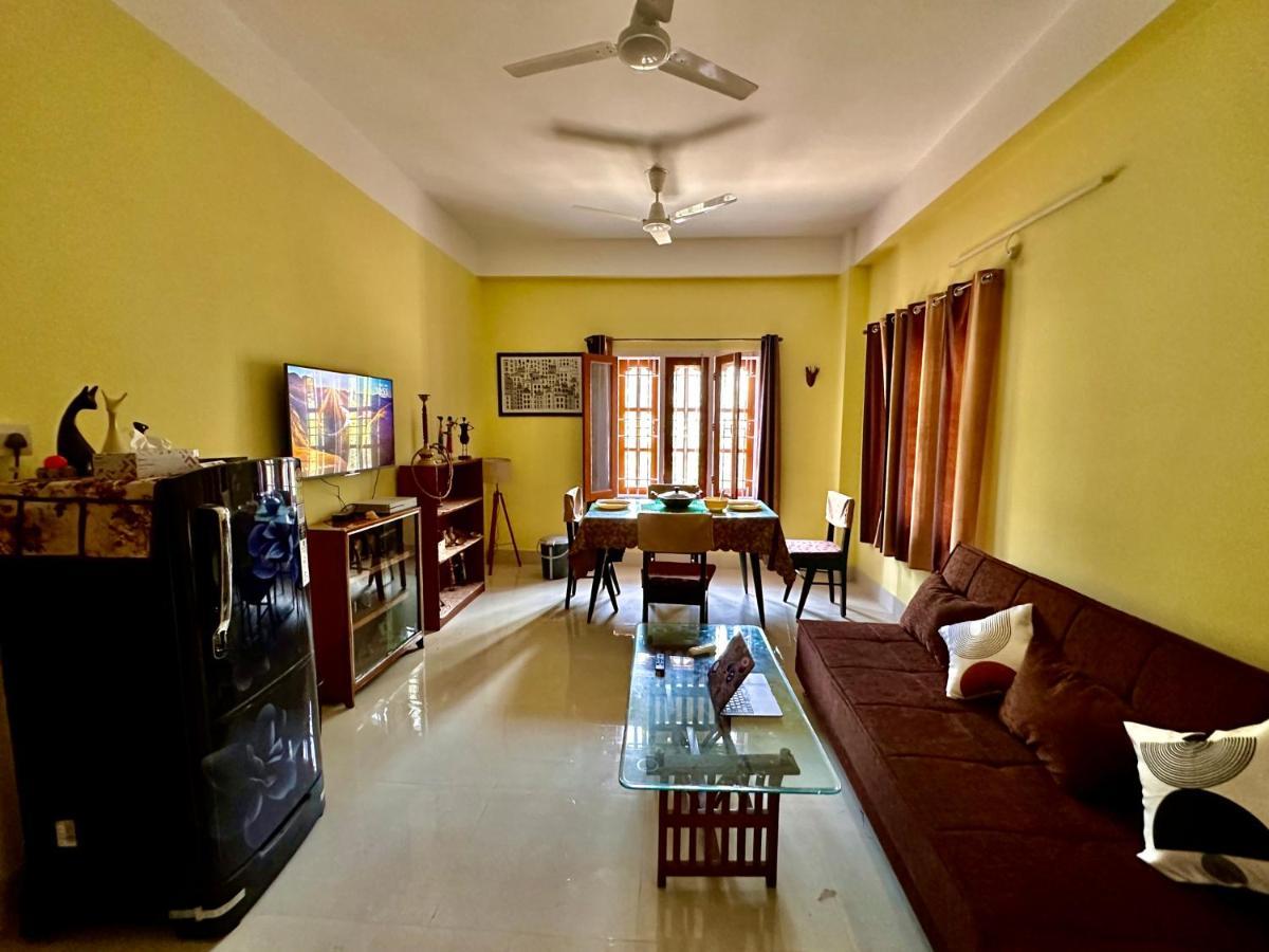 Three Little Birds Homestay Ґувахаті Екстер'єр фото