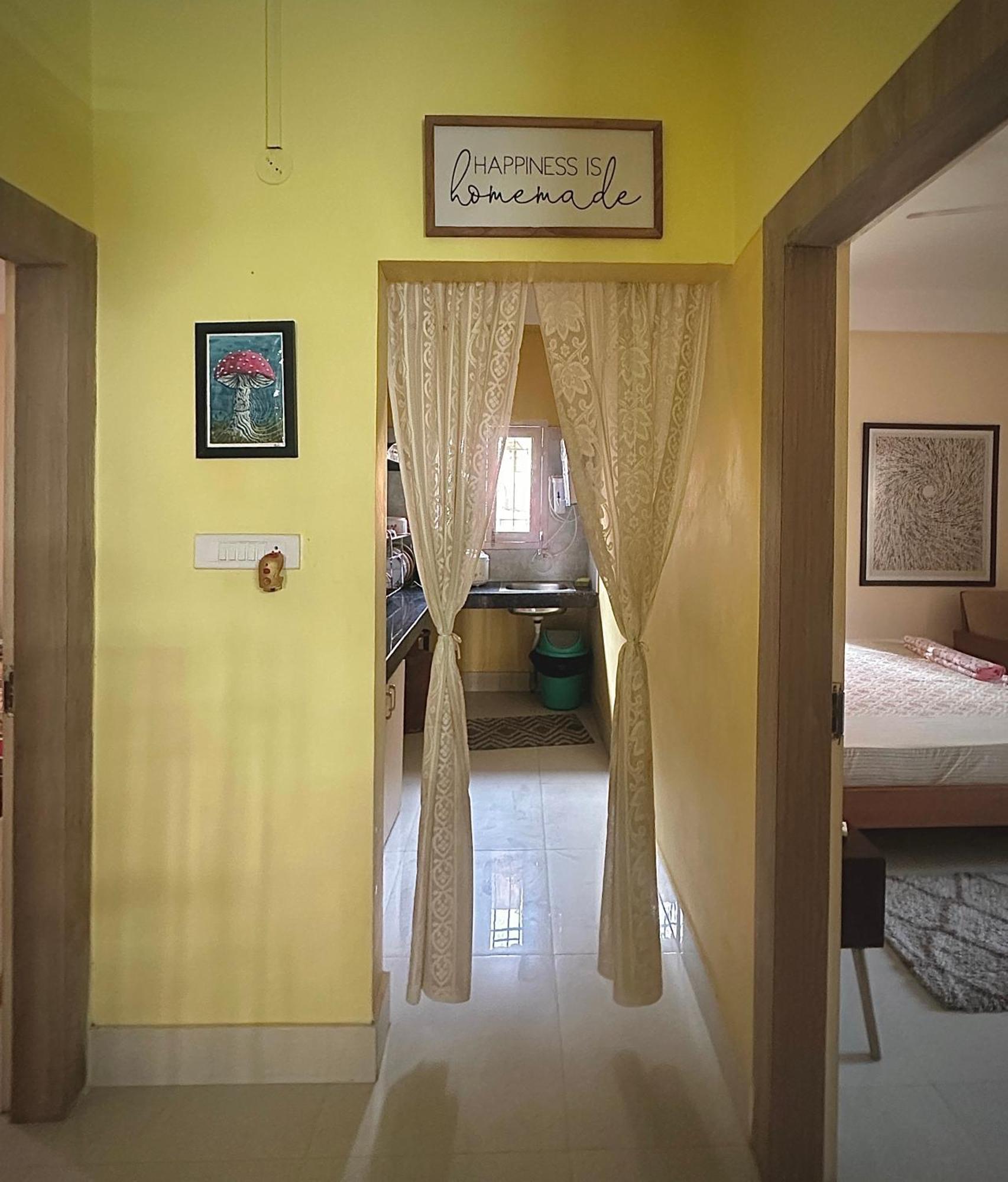 Three Little Birds Homestay Ґувахаті Екстер'єр фото